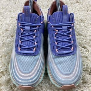 Vionic Women’s size 8 running shoes (purple)